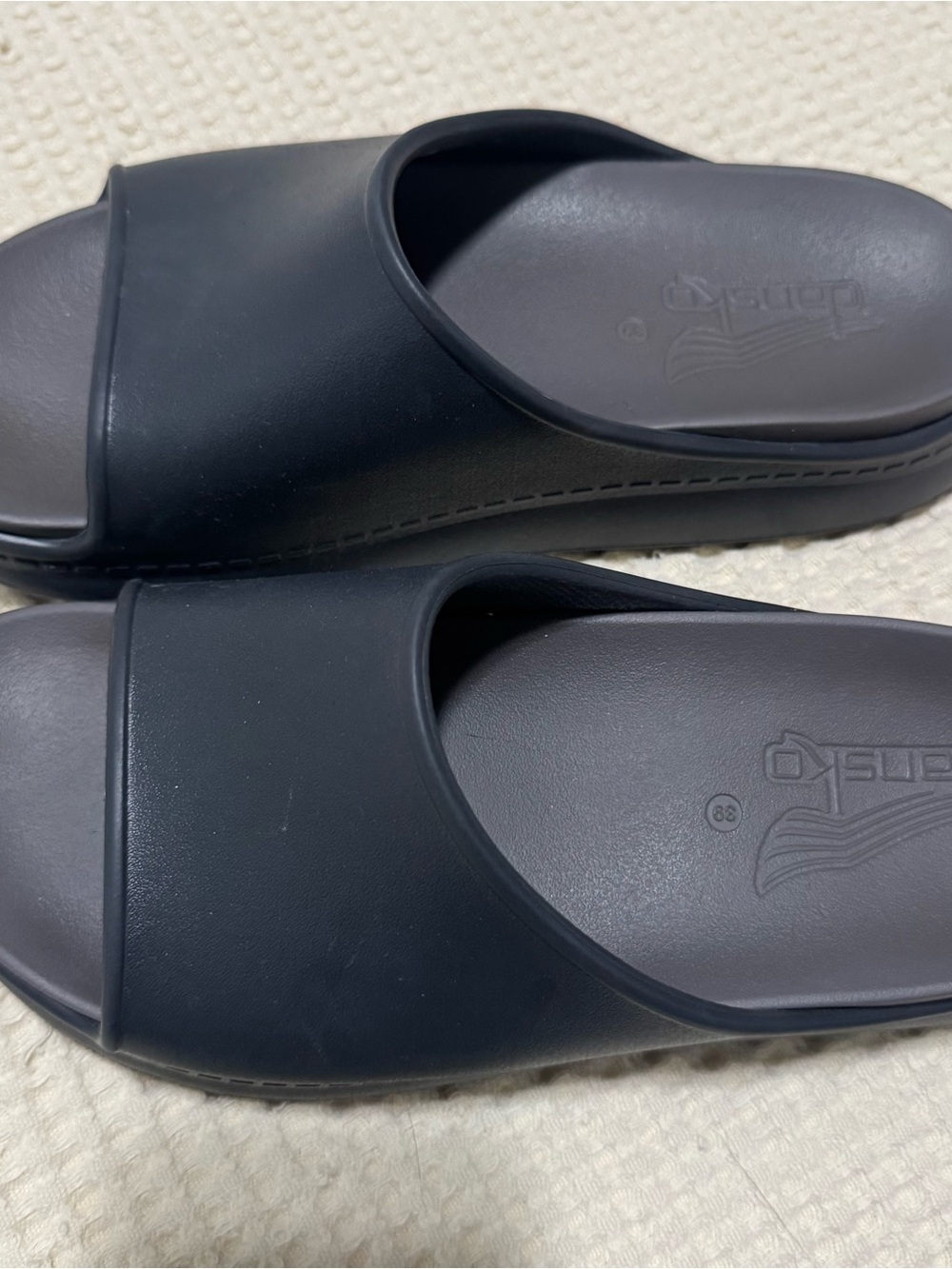 Dansko Devyn Slide - Picture 6 of 6